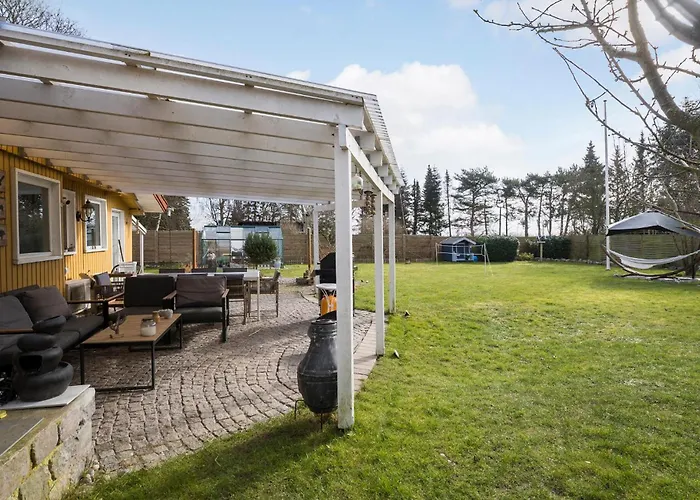 Feriehus 3 Bedroom Beautiful In Grevinge